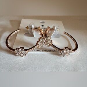 NWT Kate Spade Rose Gold Floral Hoop Earrings